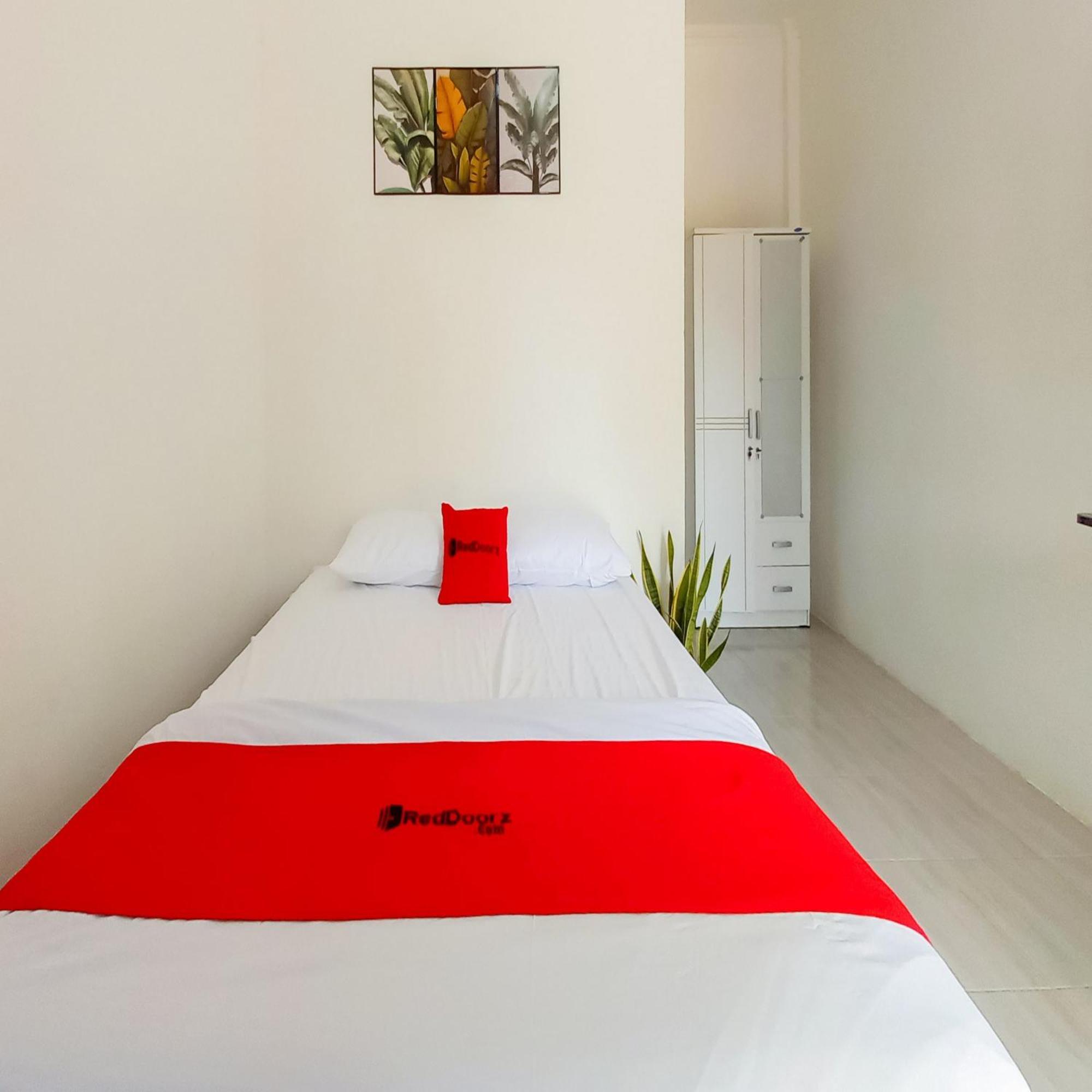 Reddoorz Syariah Near Jamtos Lorong Hamba Hotel Jambi Exterior foto